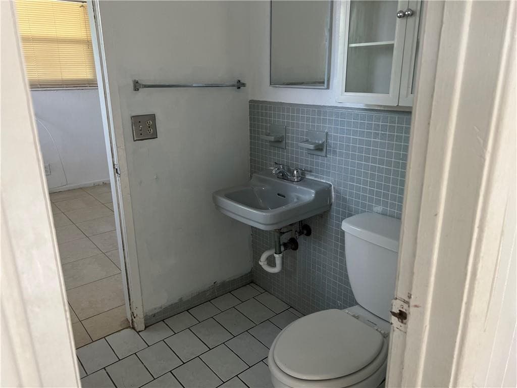 10 NW 19th Street, Pompano Beach, FL 33060 — photo 7 of 13