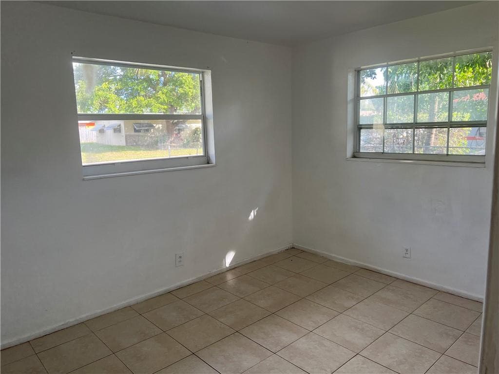 10 NW 19th Street, Pompano Beach, FL 33060 — photo 11 of 13