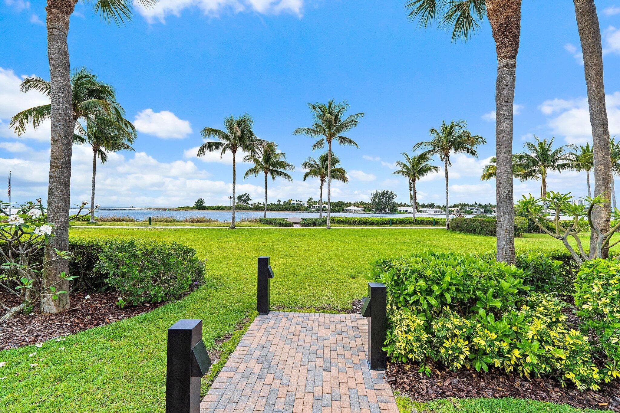 314 Inlet Way 101, Palm Beach Shores, FL 33404 — photo 4 of 50