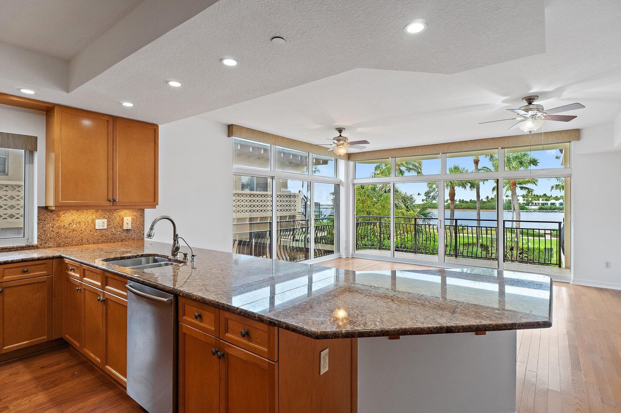 314 Inlet Way 101, Palm Beach Shores, FL 33404 — photo 15 of 50