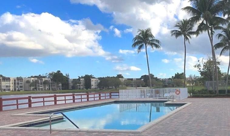 9411 Evergreen Place 302, Davie, FL 33324 — photo 3 of 20