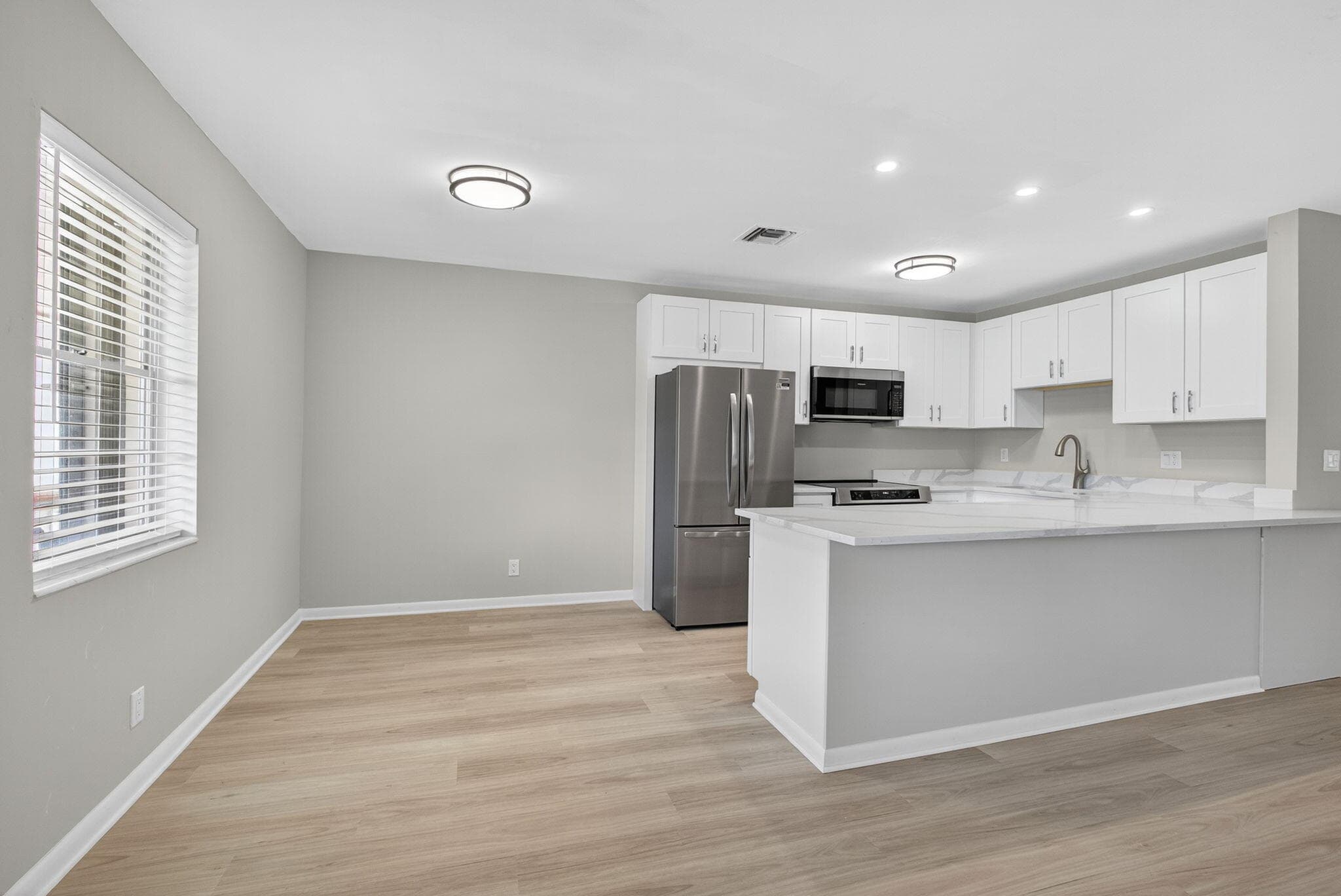 42 Easthampton B, West Palm Beach, FL 33417 — photo 7 of 37
