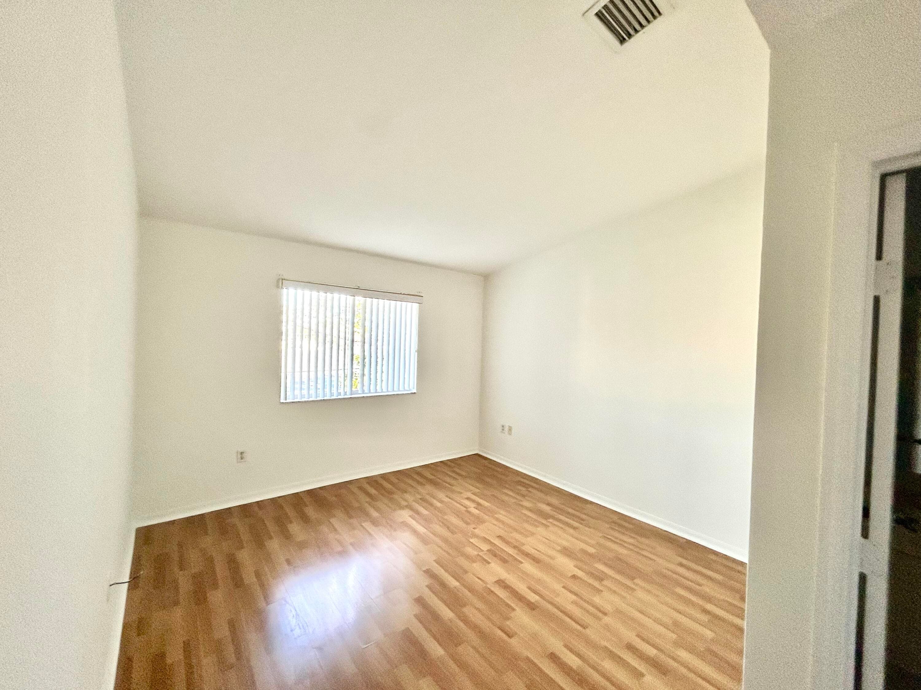 621 NW 78th Terrace 205, Pembroke Pines, FL 33024 — photo 15 of 36