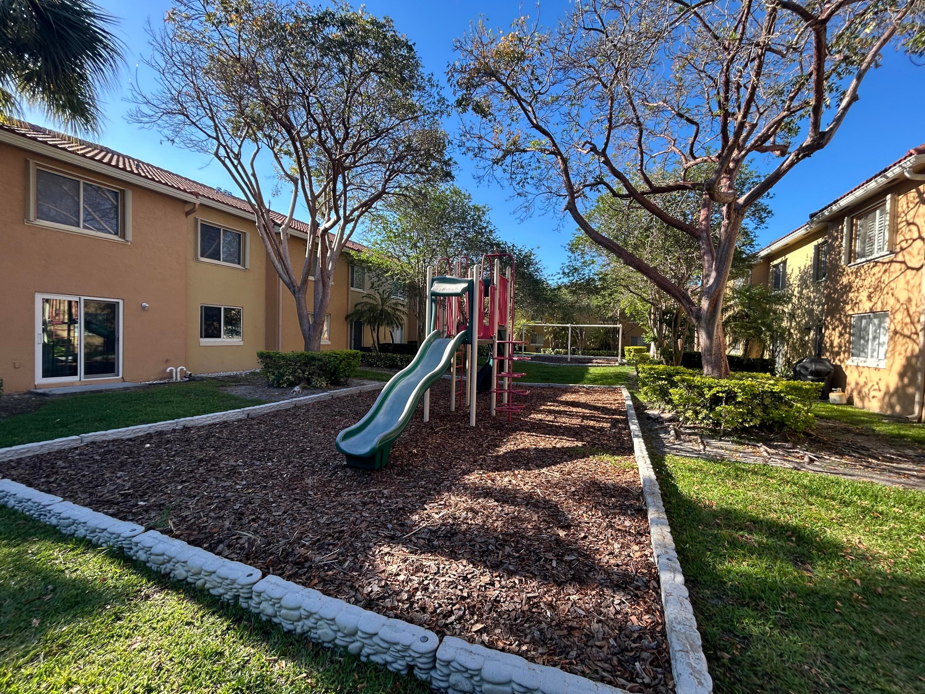 621 NW 78th Terrace 205, Pembroke Pines, FL 33024 — photo 33 of 36