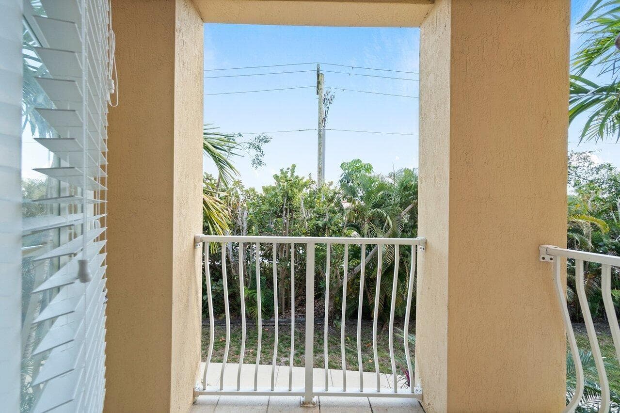 1450 Via Alferi, Boynton Beach, FL 33426 — photo 17 of 30
