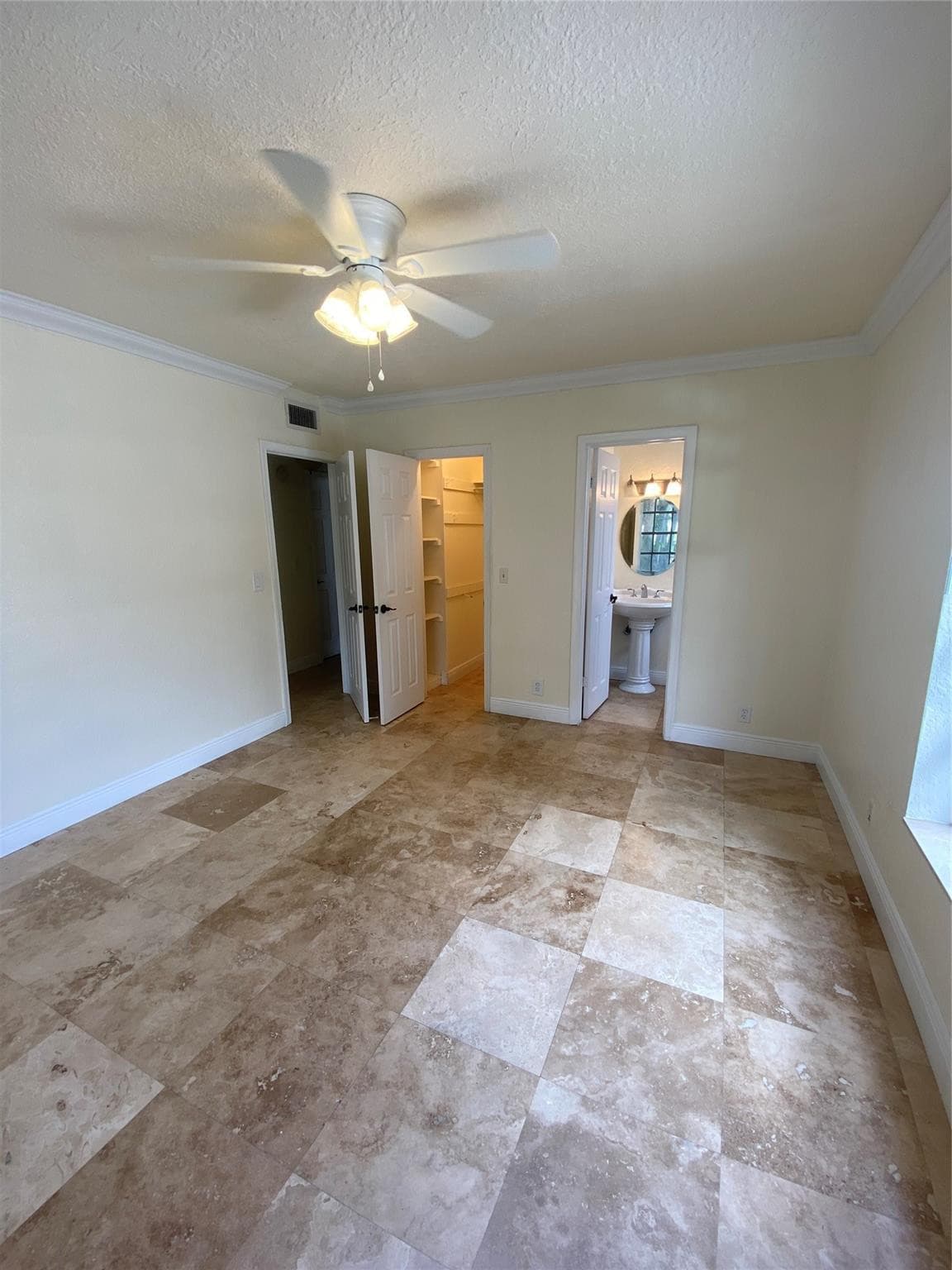 2200 NE 66th Street 1412, Fort Lauderdale, FL 33308 — photo 3 of 30