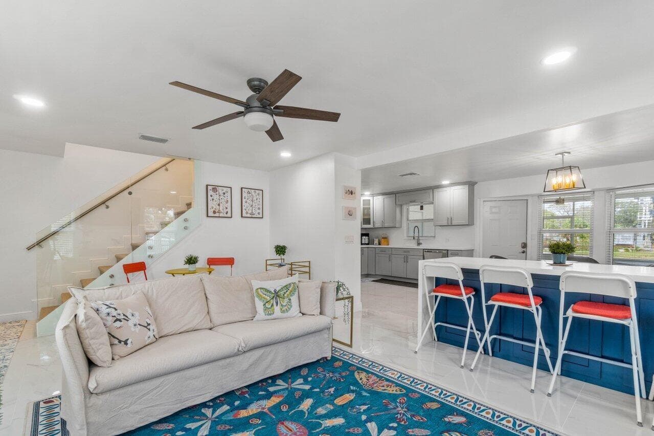 2233 Dock Street, West Palm Beach, FL 33401 — photo 5 of 53