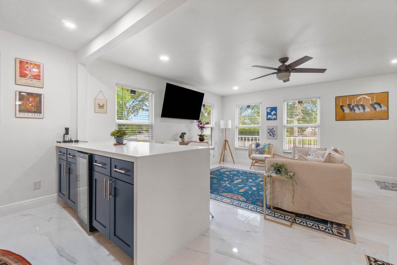2233 Dock Street, West Palm Beach, FL 33401 — photo 8 of 53