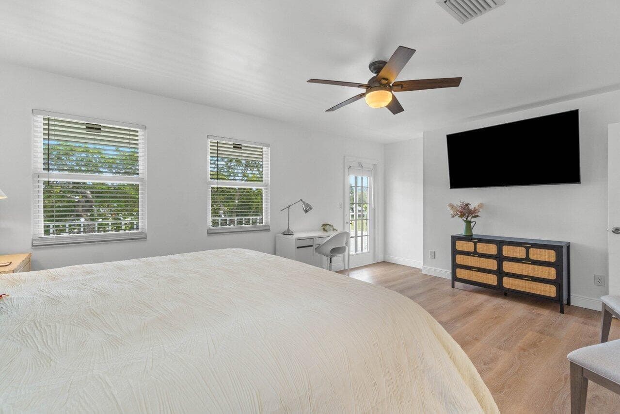 2233 Dock Street, West Palm Beach, FL 33401 — photo 19 of 53