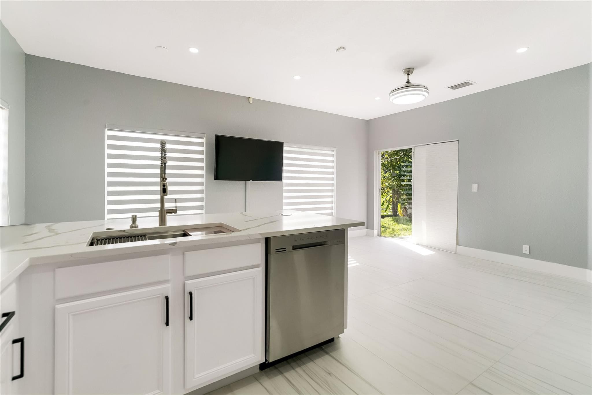 3400 Willow Street, Lauderdale Lakes, FL 33311 — photo 39 of 48