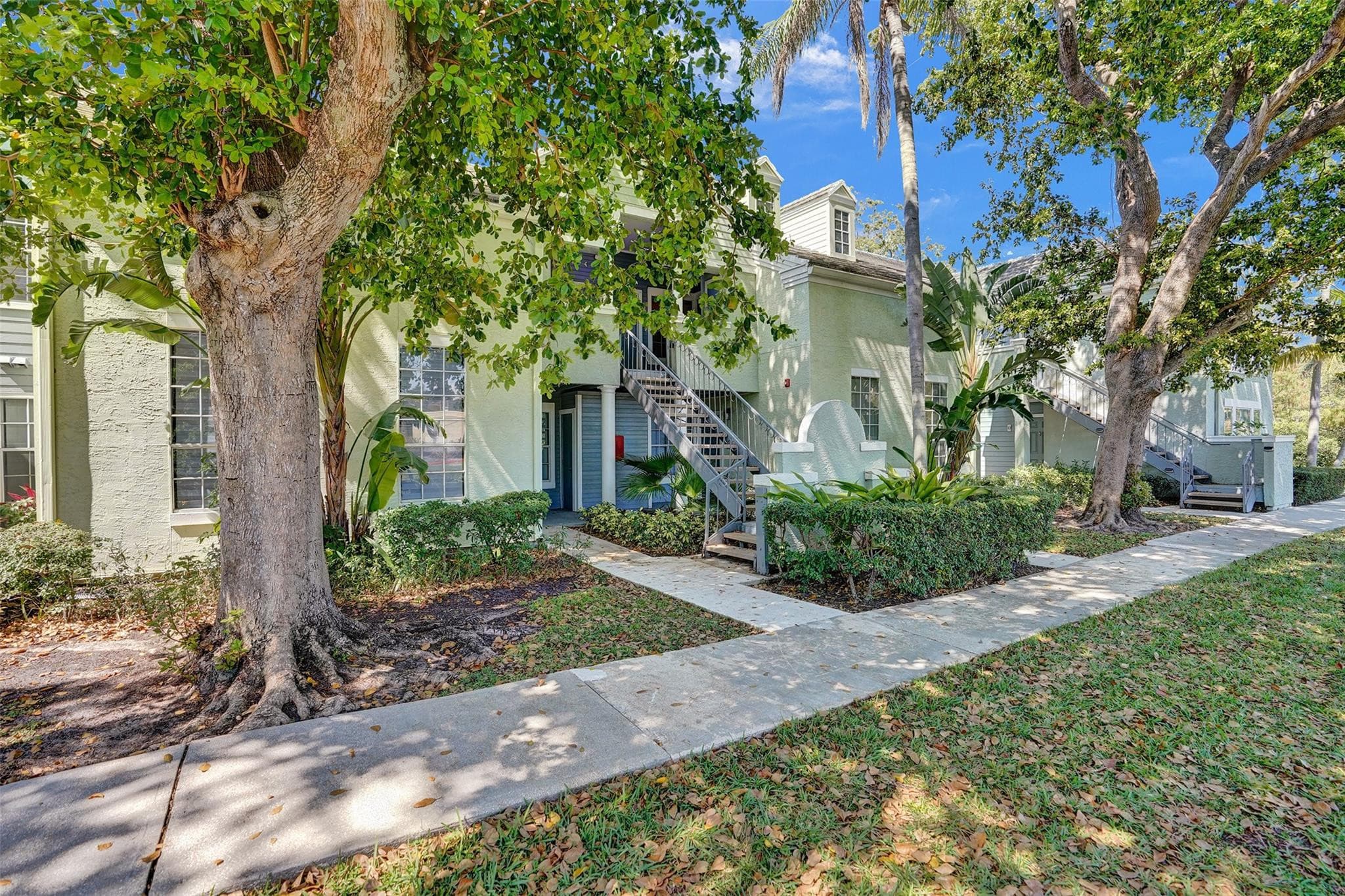 1050 Crystal Way N, Delray Beach, FL 33444 — photo 2 of 45