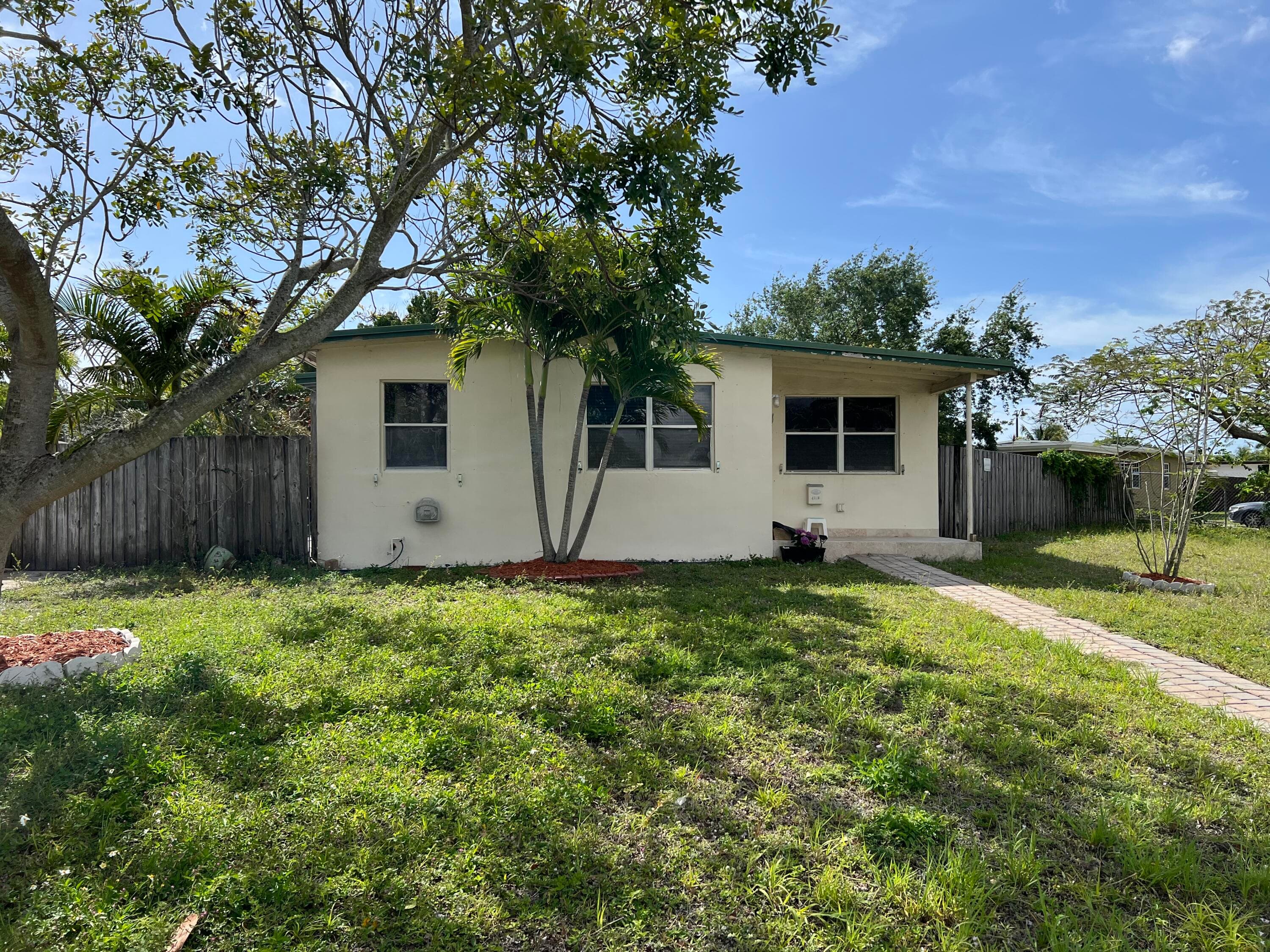 4310 NE 13th Avenue, Pompano Beach, FL 33064 — photo 1 of 14