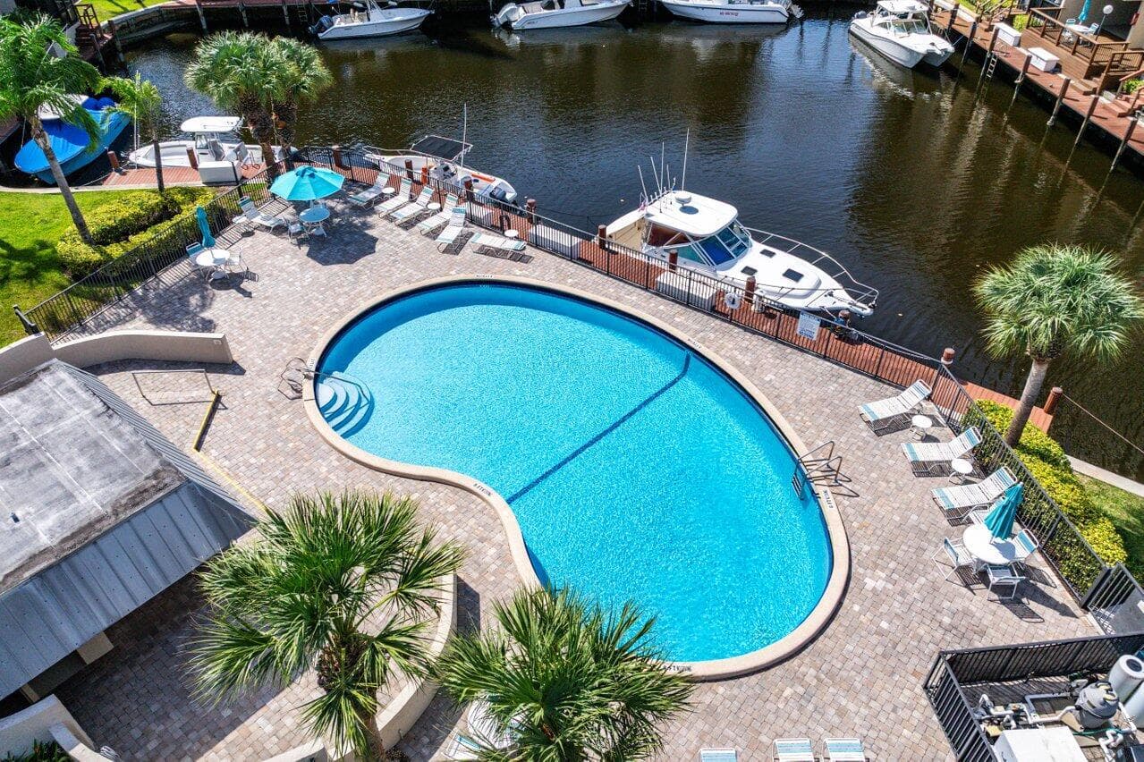 9 Royal Palm Way 106, Boca Raton, FL 33432 — photo 13 of 22