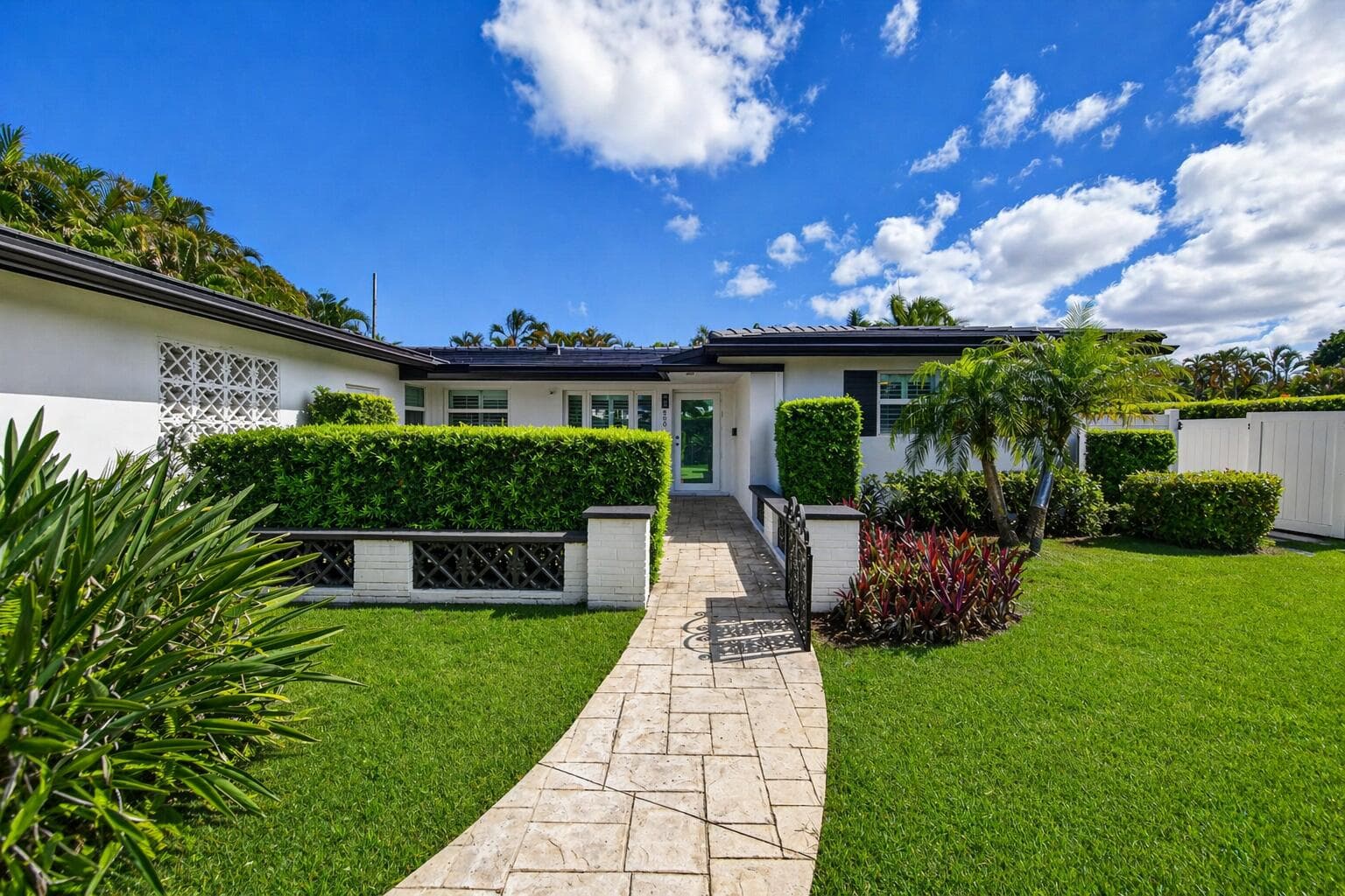 850 W Camino Real, Boca Raton, FL 33486 — photo 3 of 53
