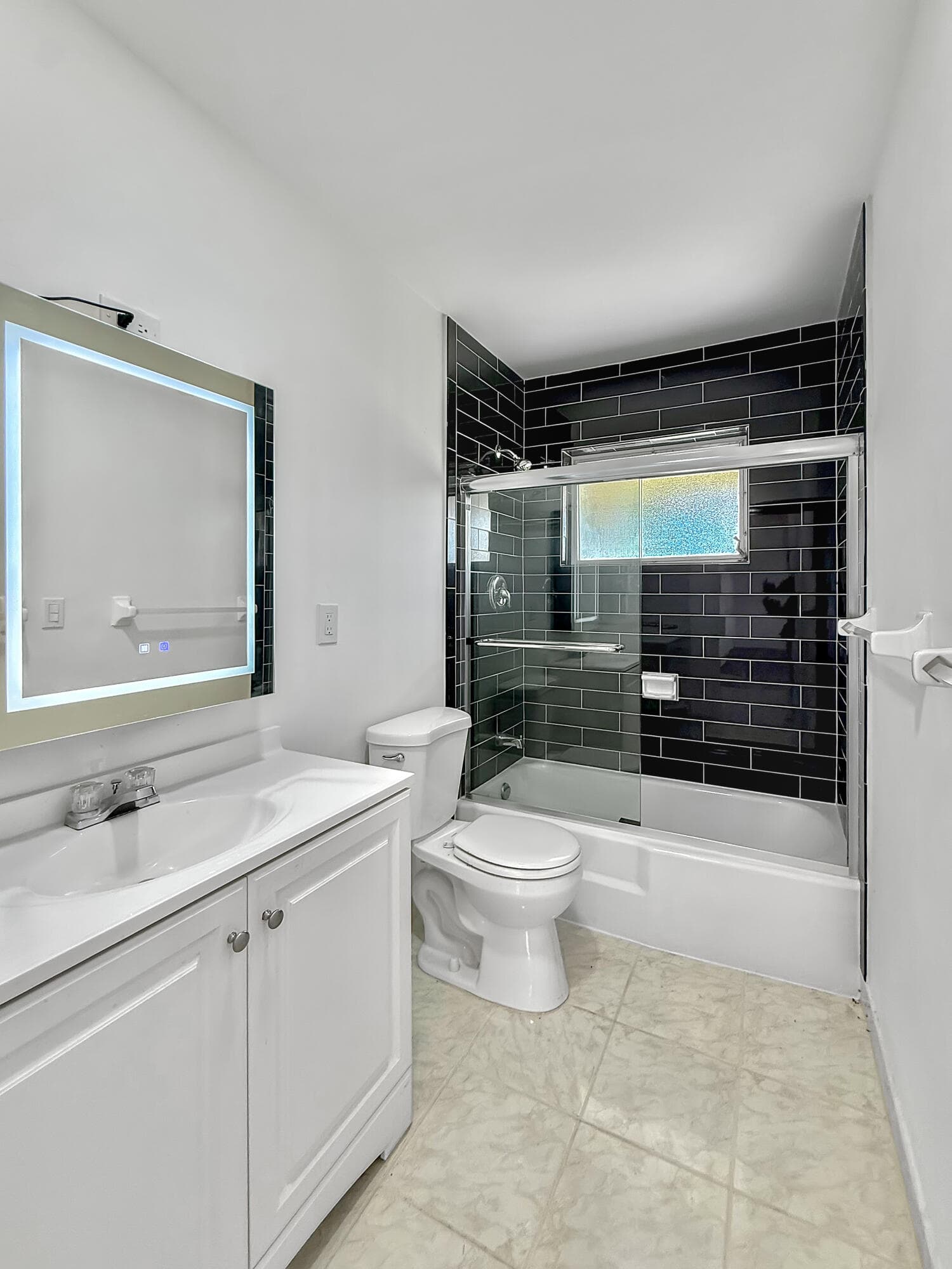 5263 Cresthaven Boulevard A, West Palm Beach, FL 33415 — photo 6 of 8