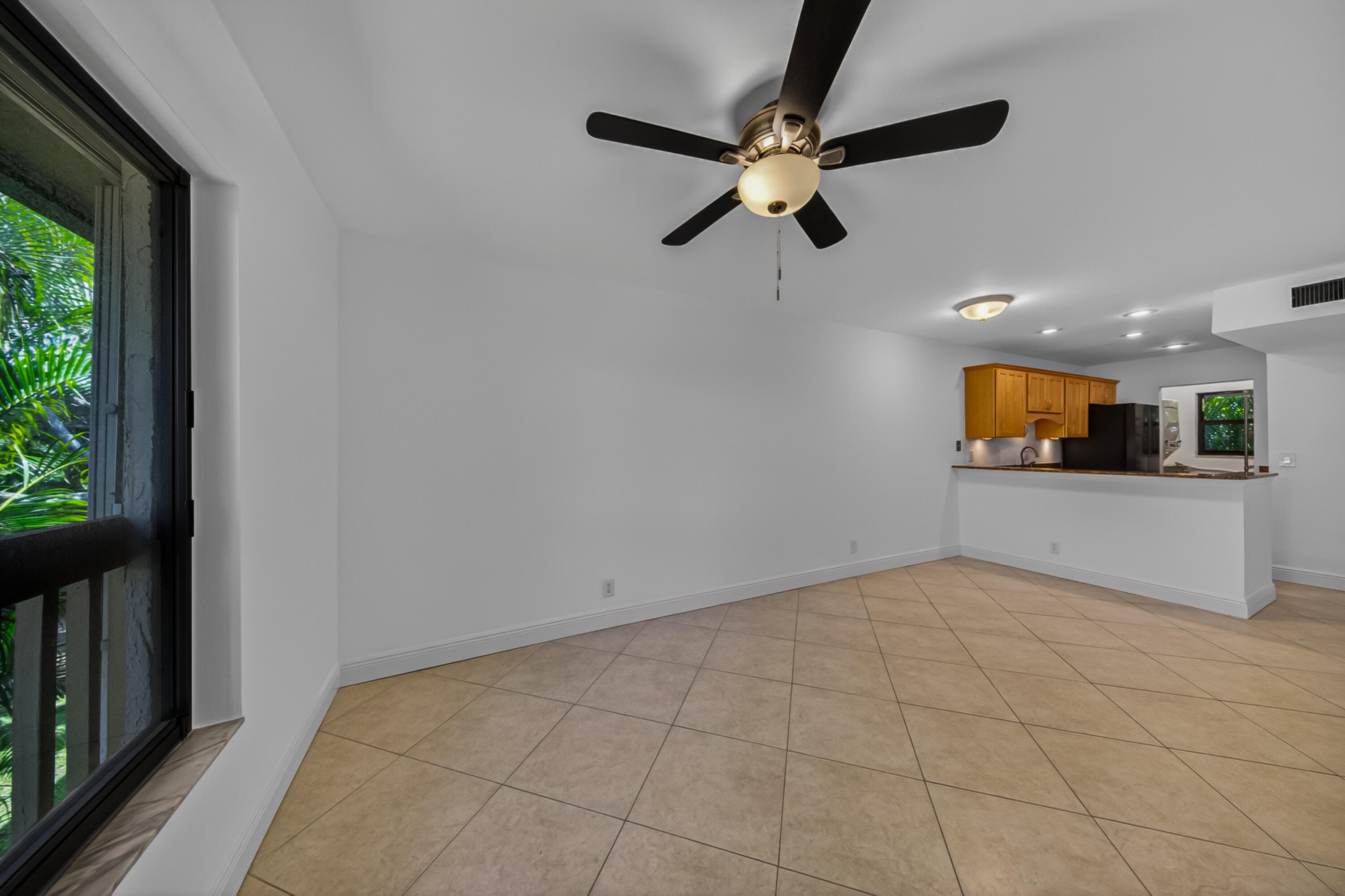 2907 NE 8th Terrace 205, Oakland Park, FL 33334 — photo 21 of 39