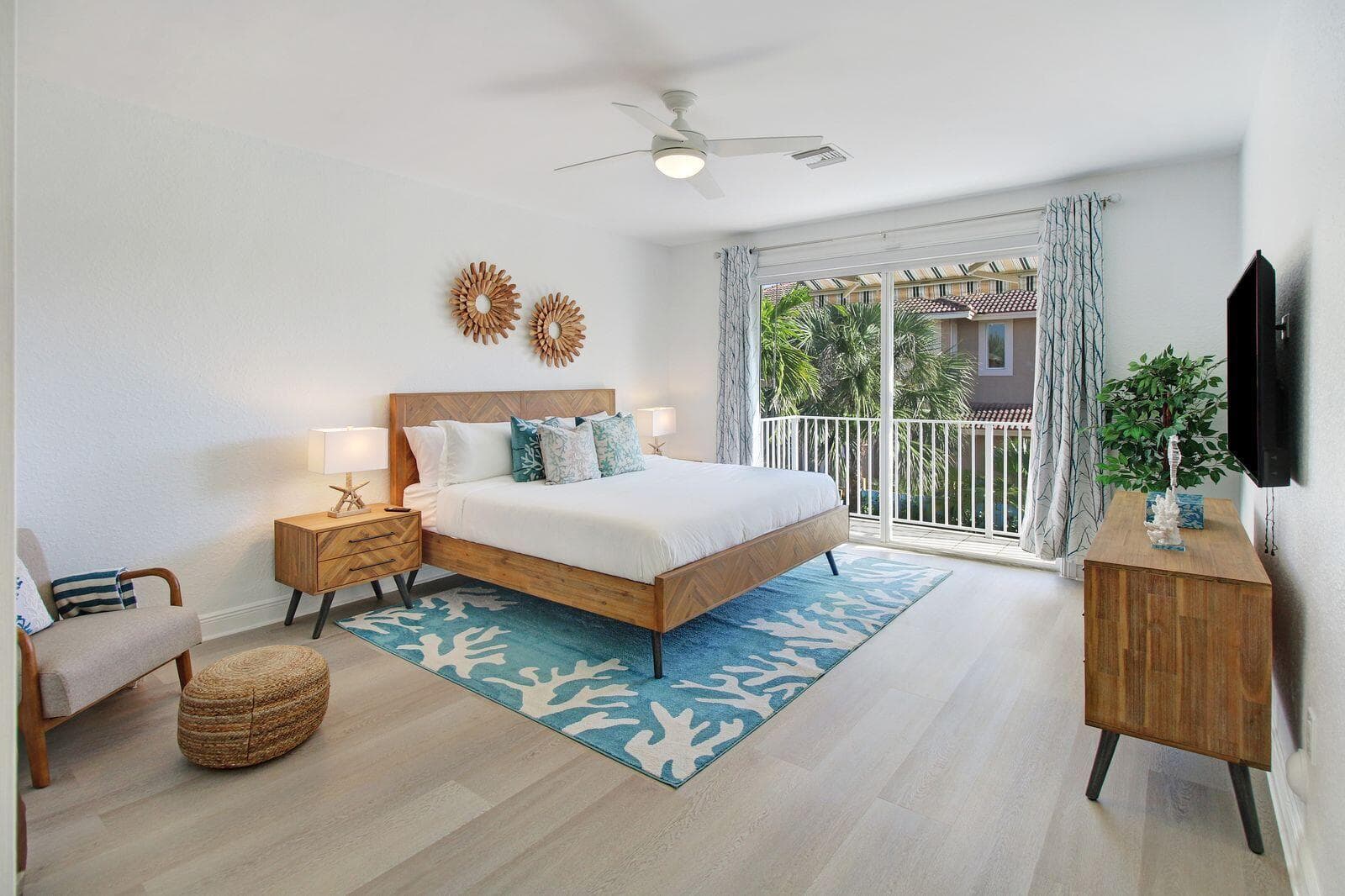 218 Pine Avenue, Lauderdale-By-The-Sea, FL 33308 — photo 14 of 31