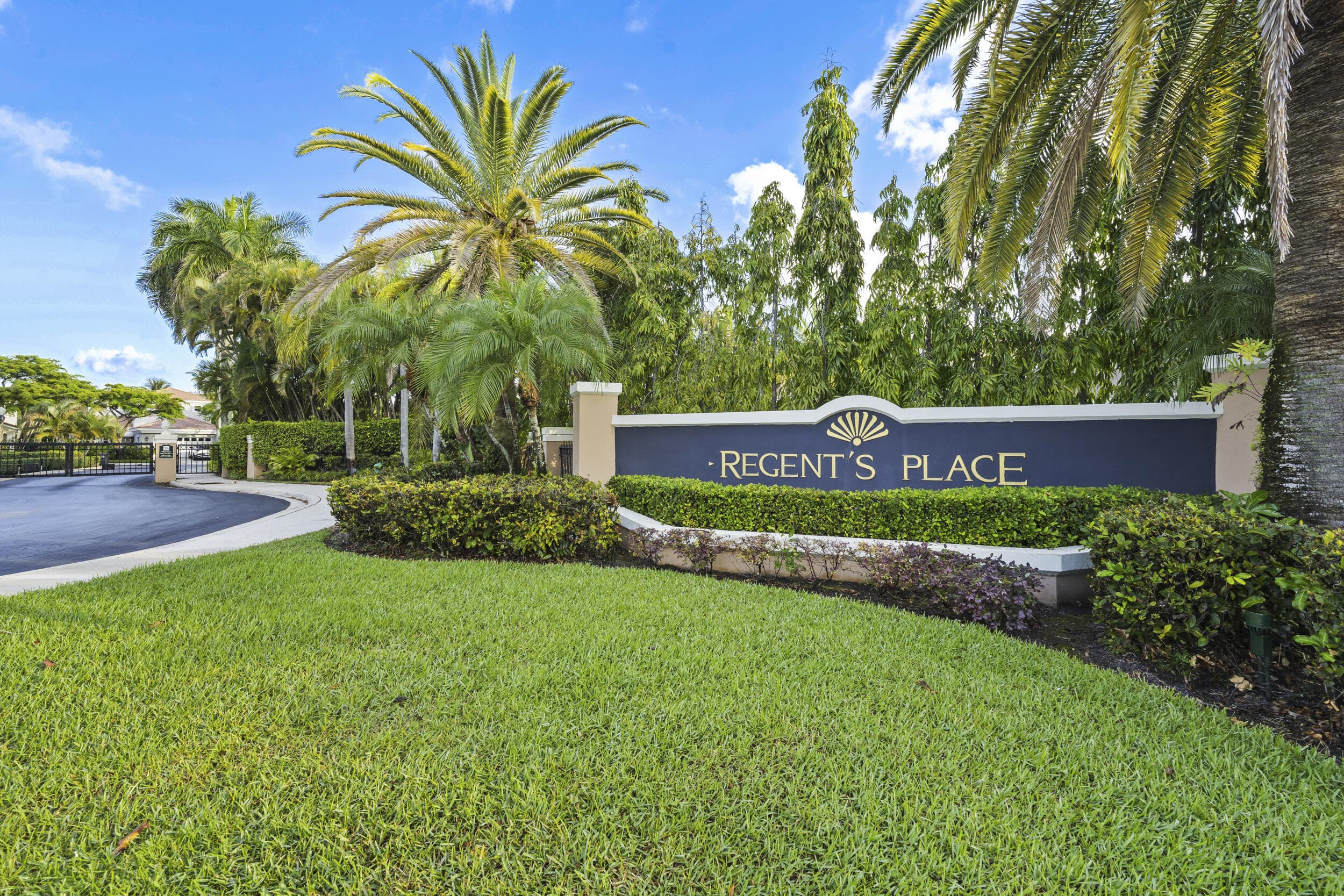 2165 Regents Boulevard, West Palm Beach, FL 33409 — photo 32 of 43