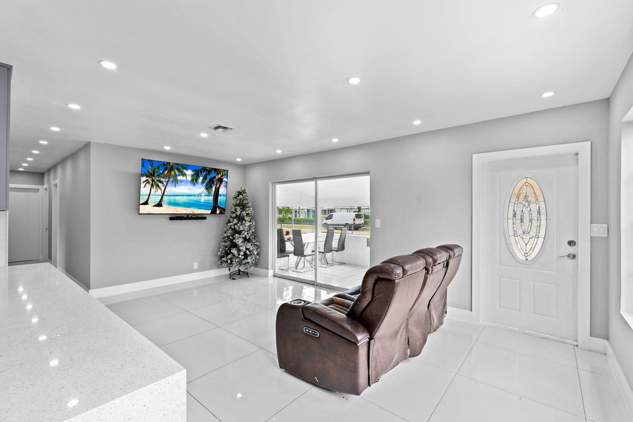 670 SW 29th Avenue, Fort Lauderdale, FL 33312 — photo 5 of 45
