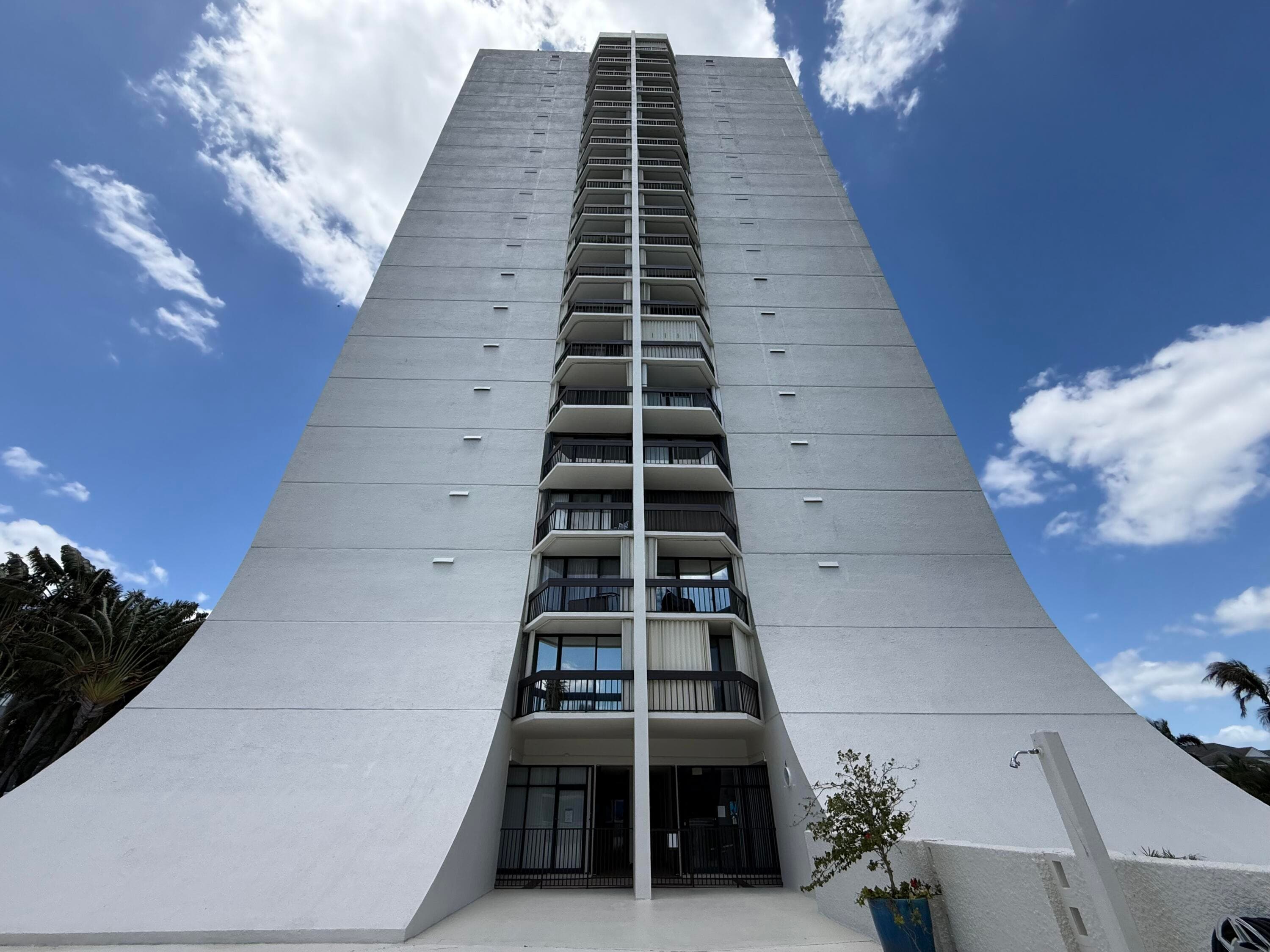 2000 Presidential Way 1204, West Palm Beach, FL 33401 — photo 52 of 56