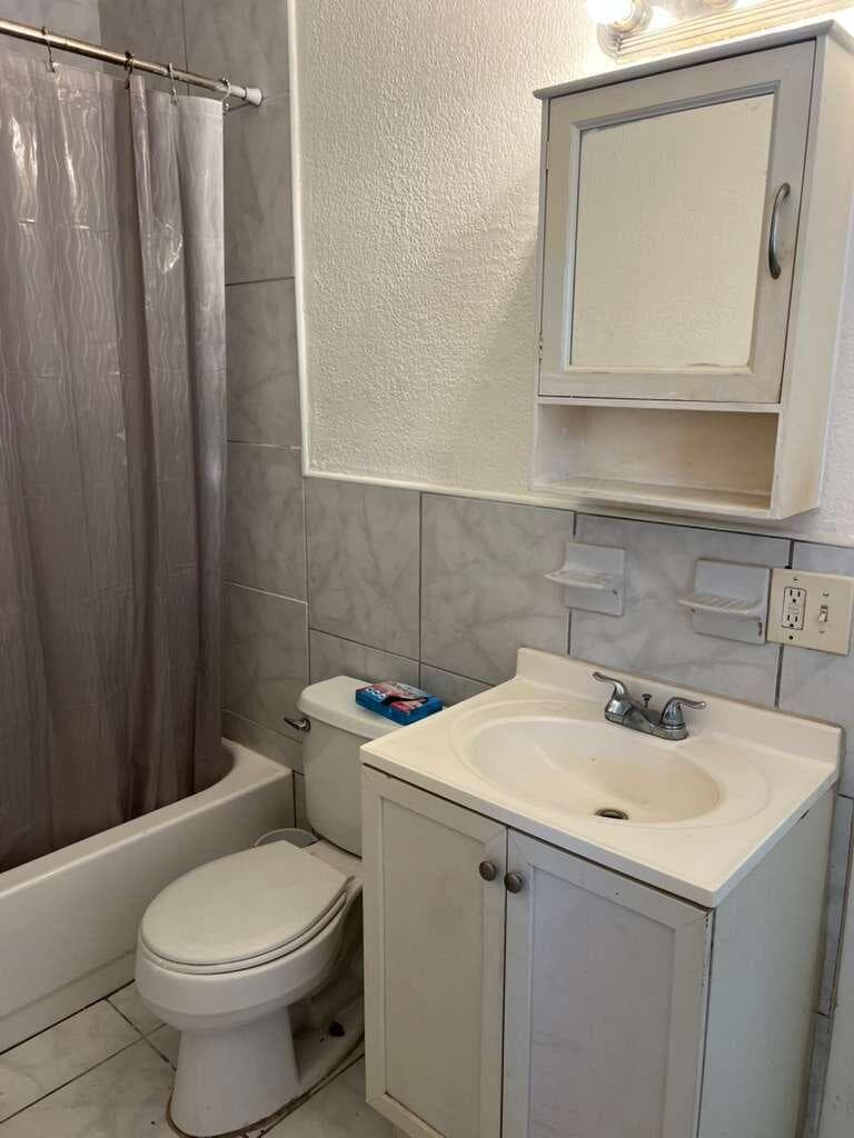 700 NW 3rd Avenue 1-8, Fort Lauderdale, FL 33311 — photo 4 of 8