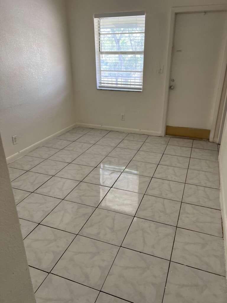 700 NW 3rd Avenue 1-8, Fort Lauderdale, FL 33311 — photo 5 of 8