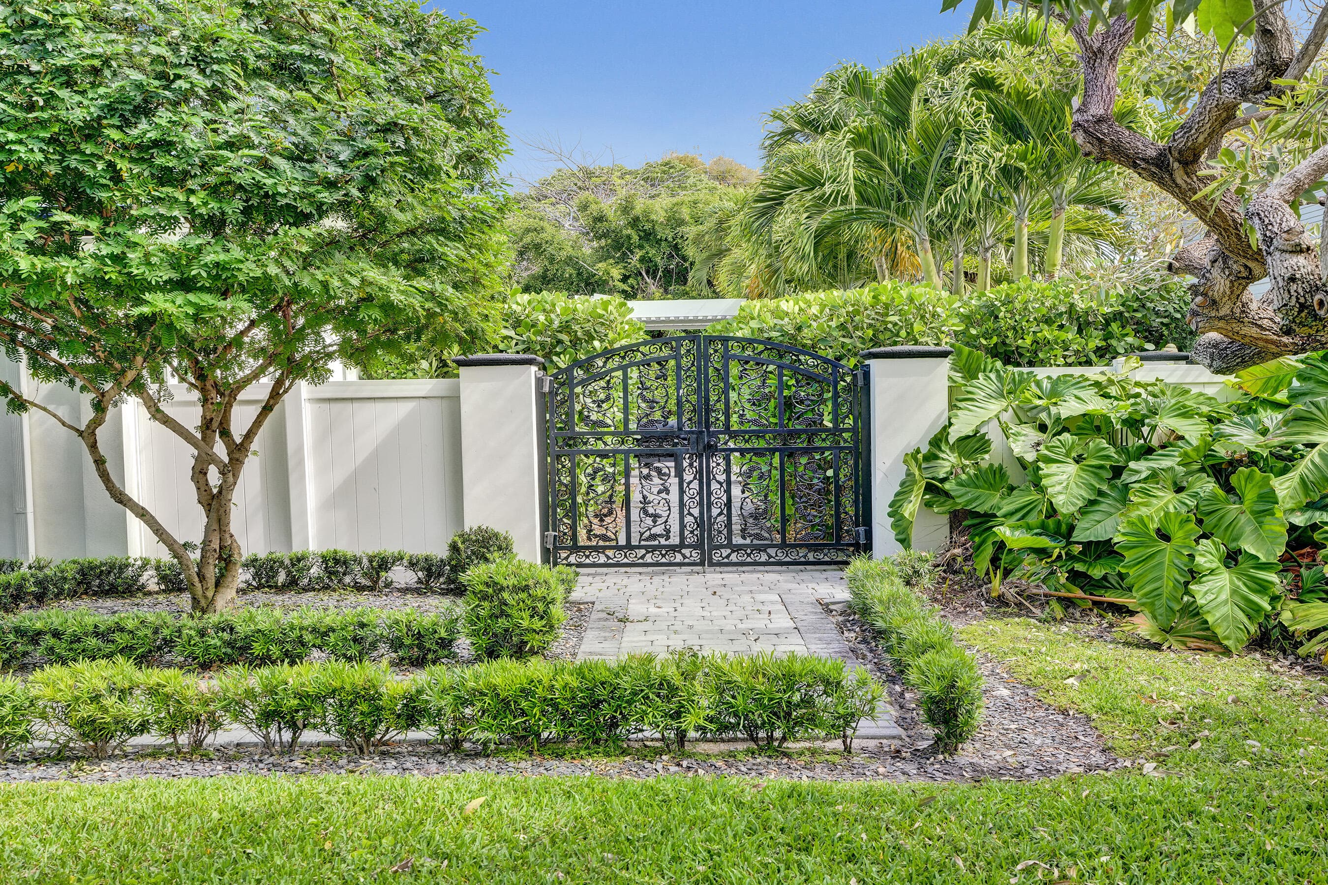2421 NE 12th Street, Fort Lauderdale, FL 33304 — photo 116 of 118