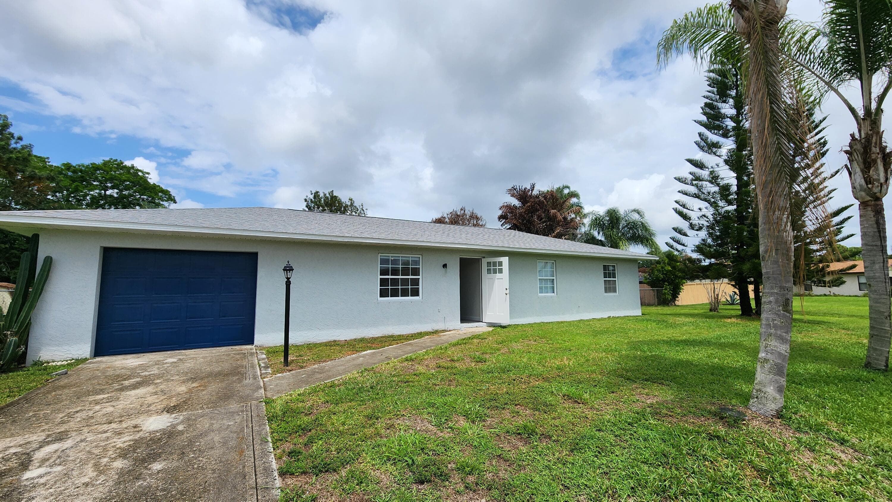 461 SW Buxton Avenue, Port St. Lucie, FL 34983 — photo 3 of 20