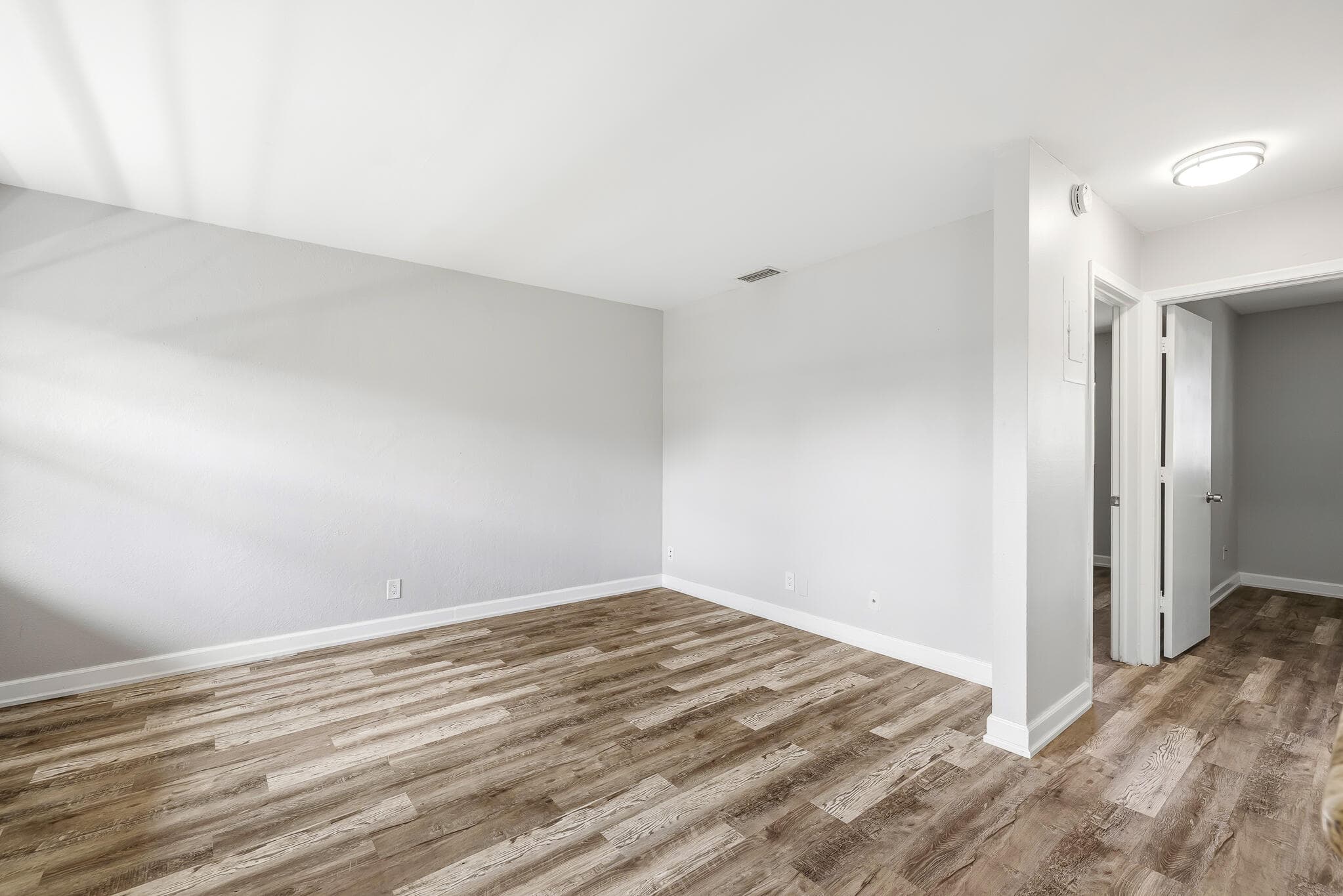 5162 NE 6th Avenue 317, Oakland Park, FL 33334 — photo 5 of 15