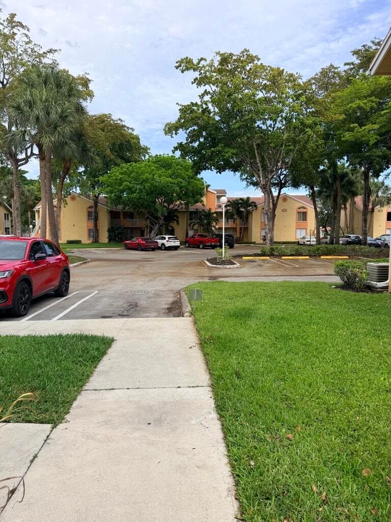 998 Coral Club Drive 998, Coral Springs, FL 33071 — photo 3 of 17