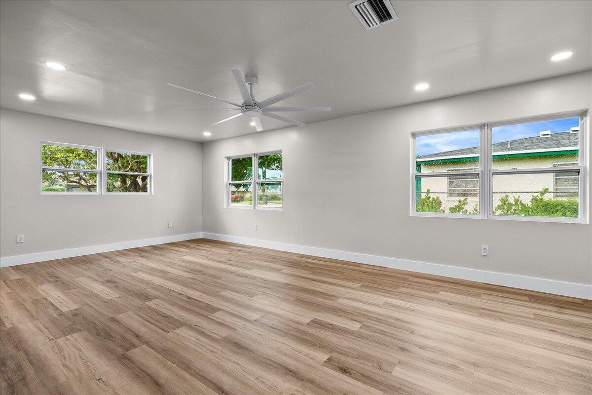 426 Bayberry Drive, West Palm Beach, FL 33403 — photo 15 of 42