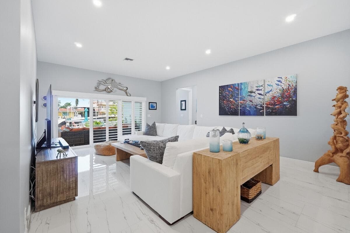 380 SE 5th Avenue, Pompano Beach, FL 33060 — photo 11 of 58