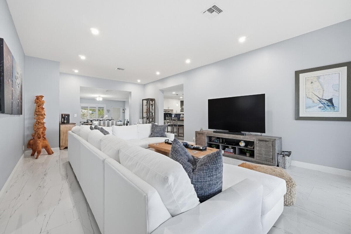 380 SE 5th Avenue, Pompano Beach, FL 33060 — photo 15 of 58