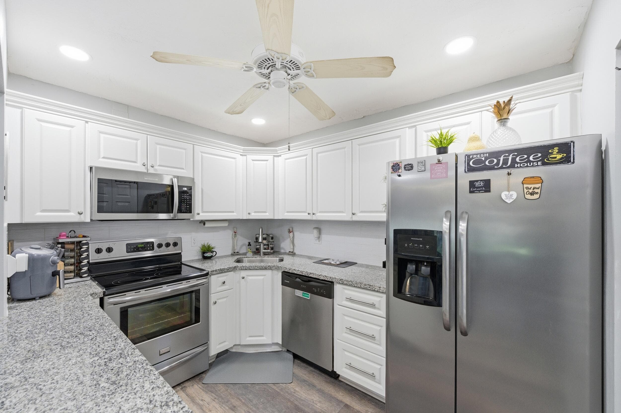 5883 La Paseos Drive D-2, Greenacres, FL 33463 — photo 8 of 22