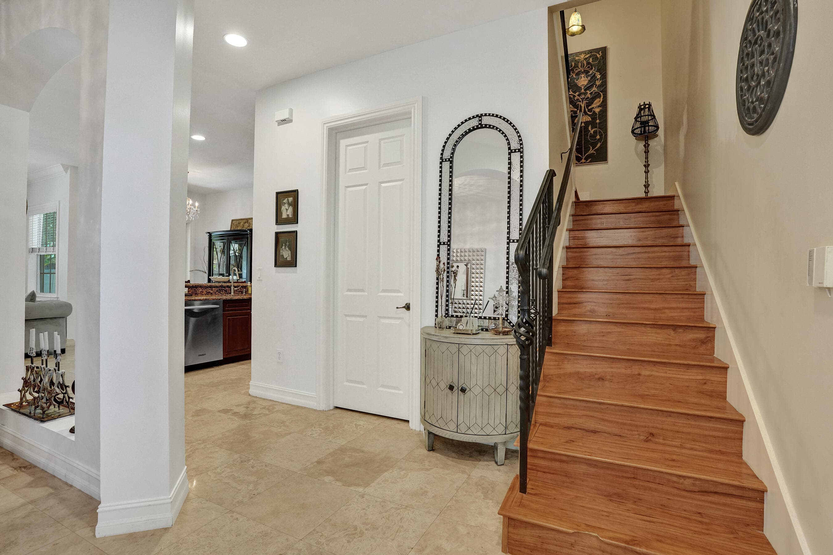 1127 N Victoria Park Road, Fort Lauderdale, FL 33304 — photo 3 of 45