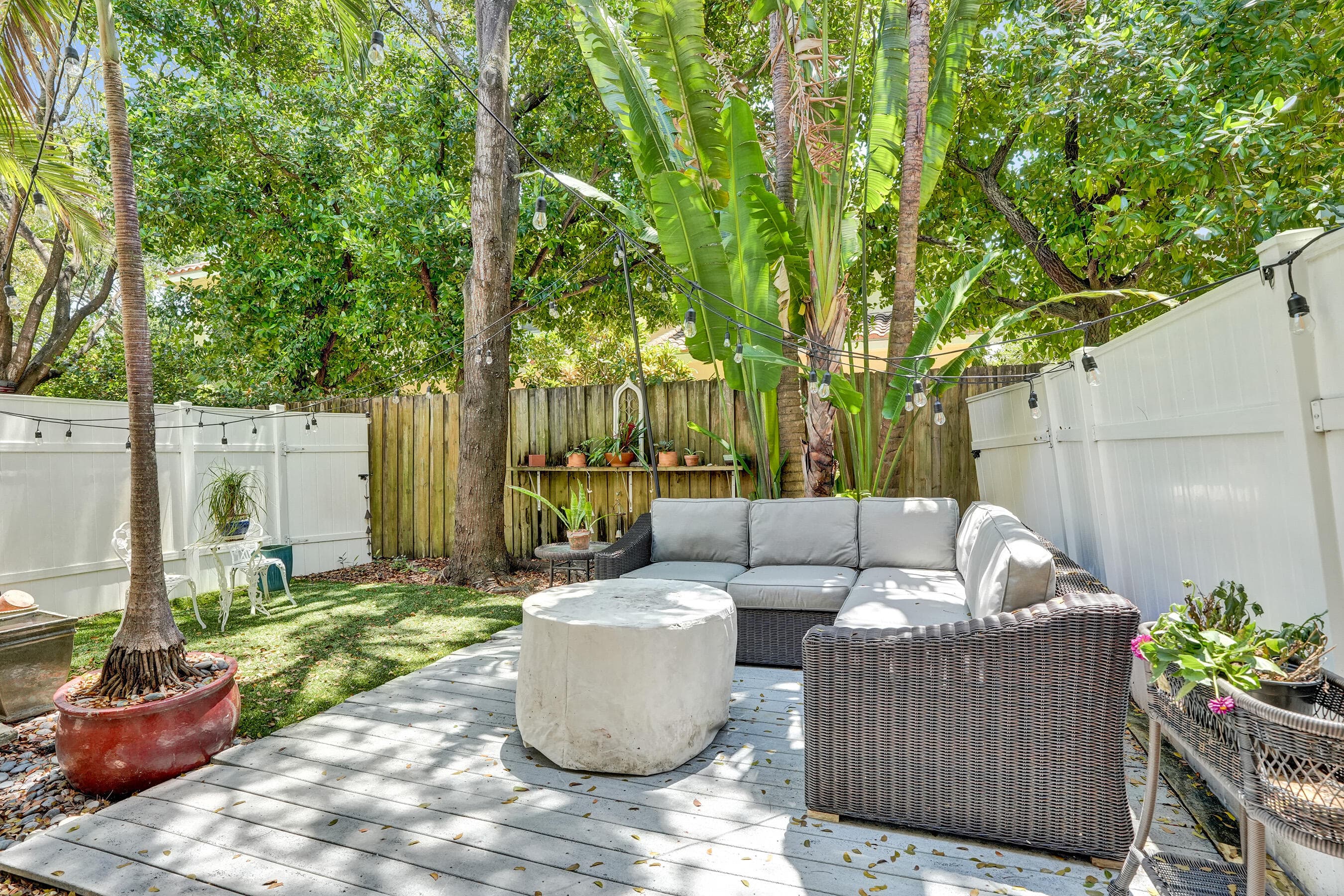 1127 N Victoria Park Road, Fort Lauderdale, FL 33304 — photo 43 of 45