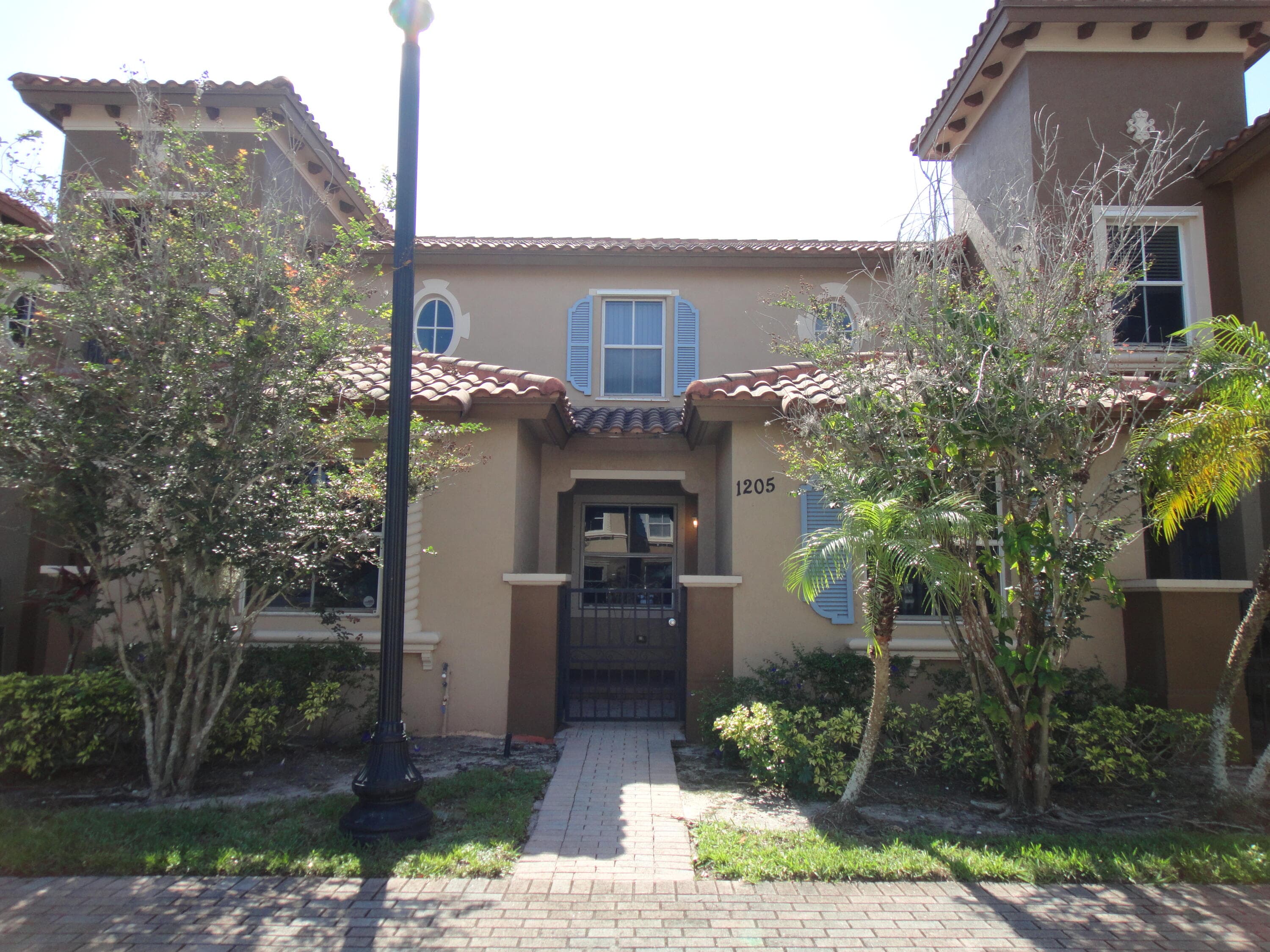 2912 Hidden Hills Road 1205, West Palm Beach, FL 33411 — photo 1 of 18