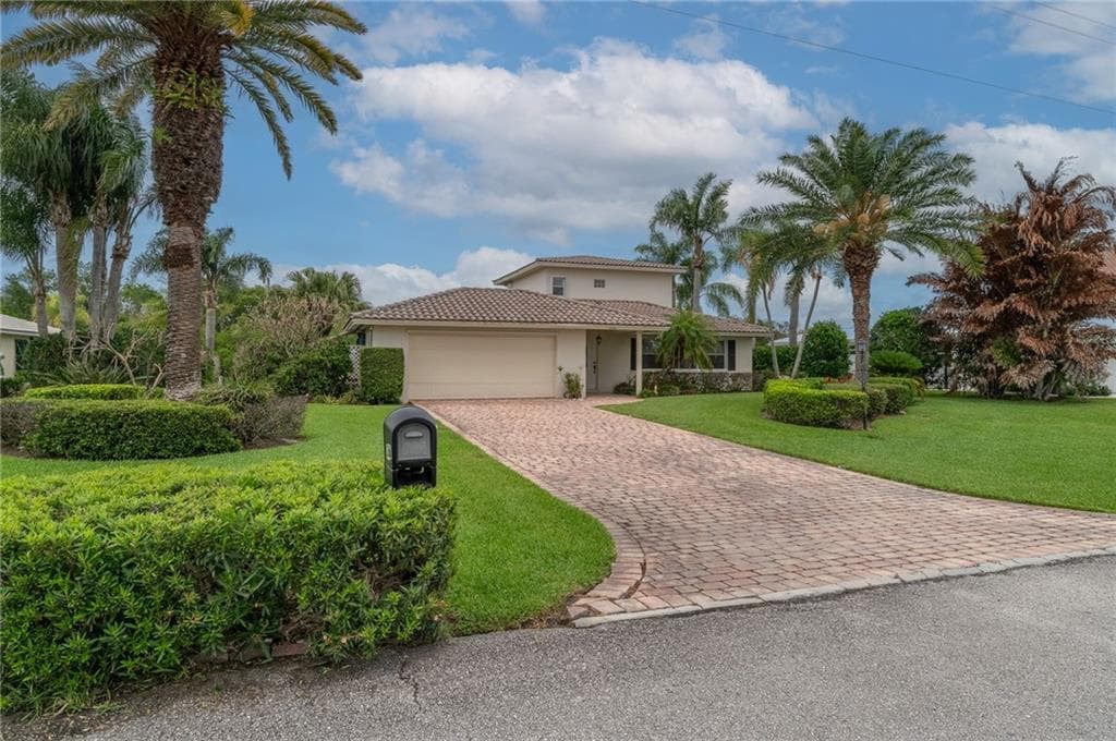 3586 Lucia Drive, Vero Beach, FL 32967 — photo 18 of 46