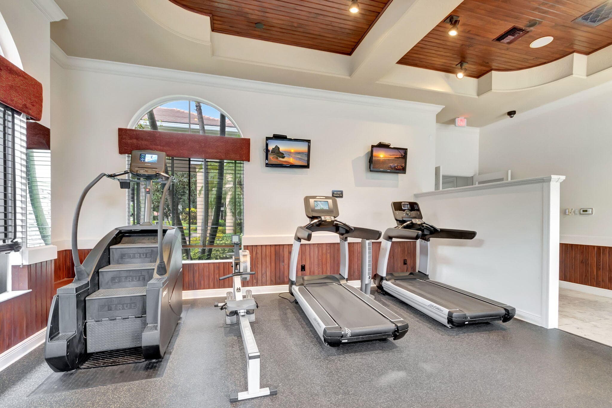 10337 Trianon Place, Wellington, FL 33449 — photo 4 of 93