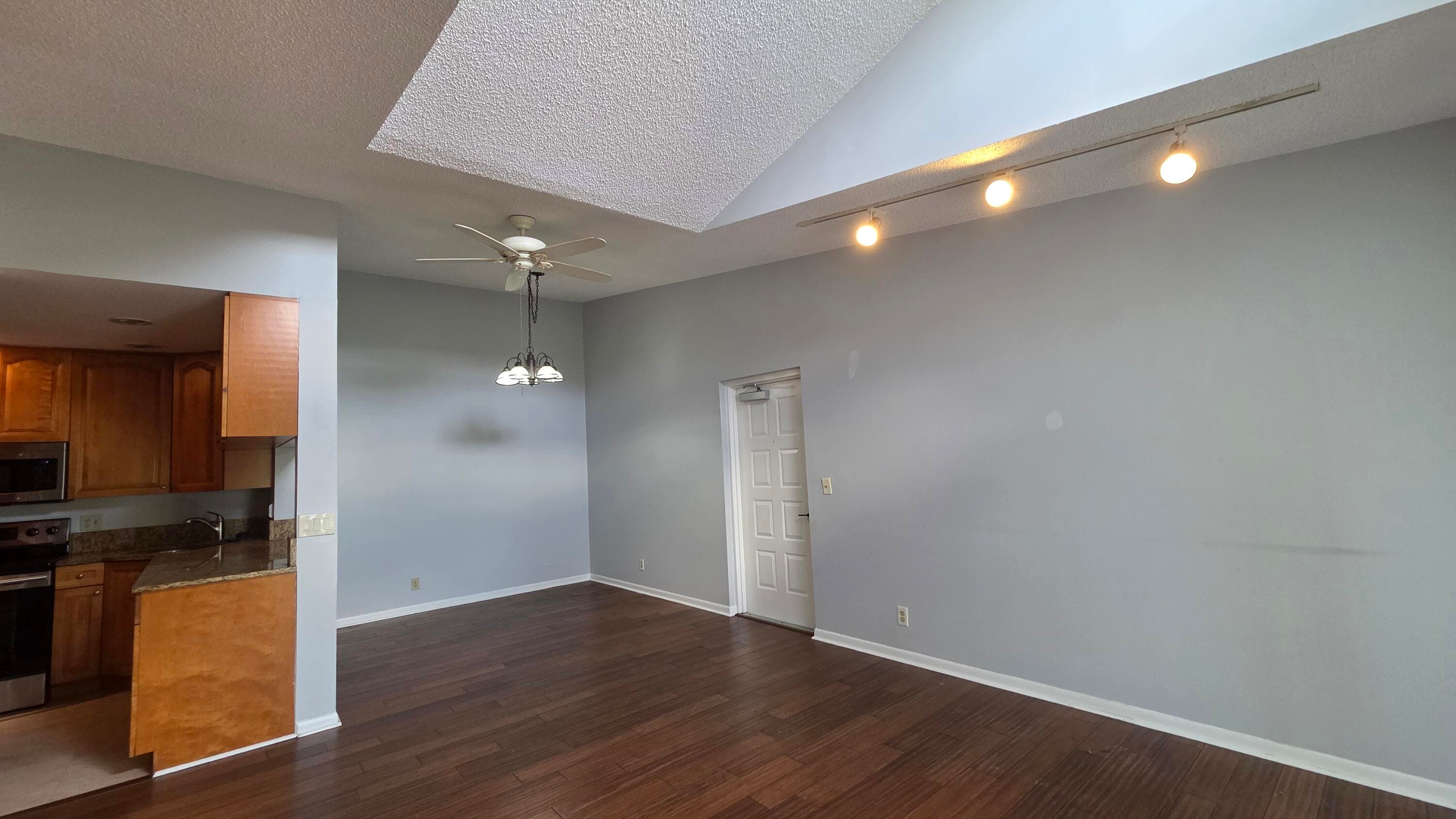 1015 Green Pine Boulevard E3, West Palm Beach, FL 33409 — photo 7 of 29