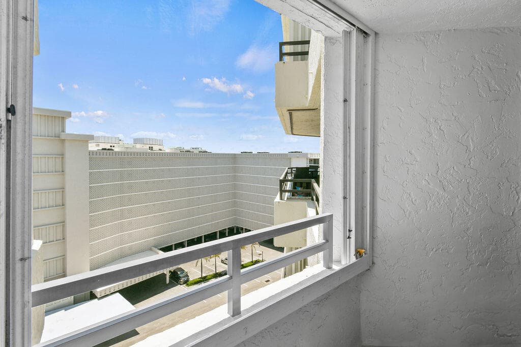 3560 S Ocean Boulevard 907, South Palm Beach, FL 33480 — photo 37 of 38