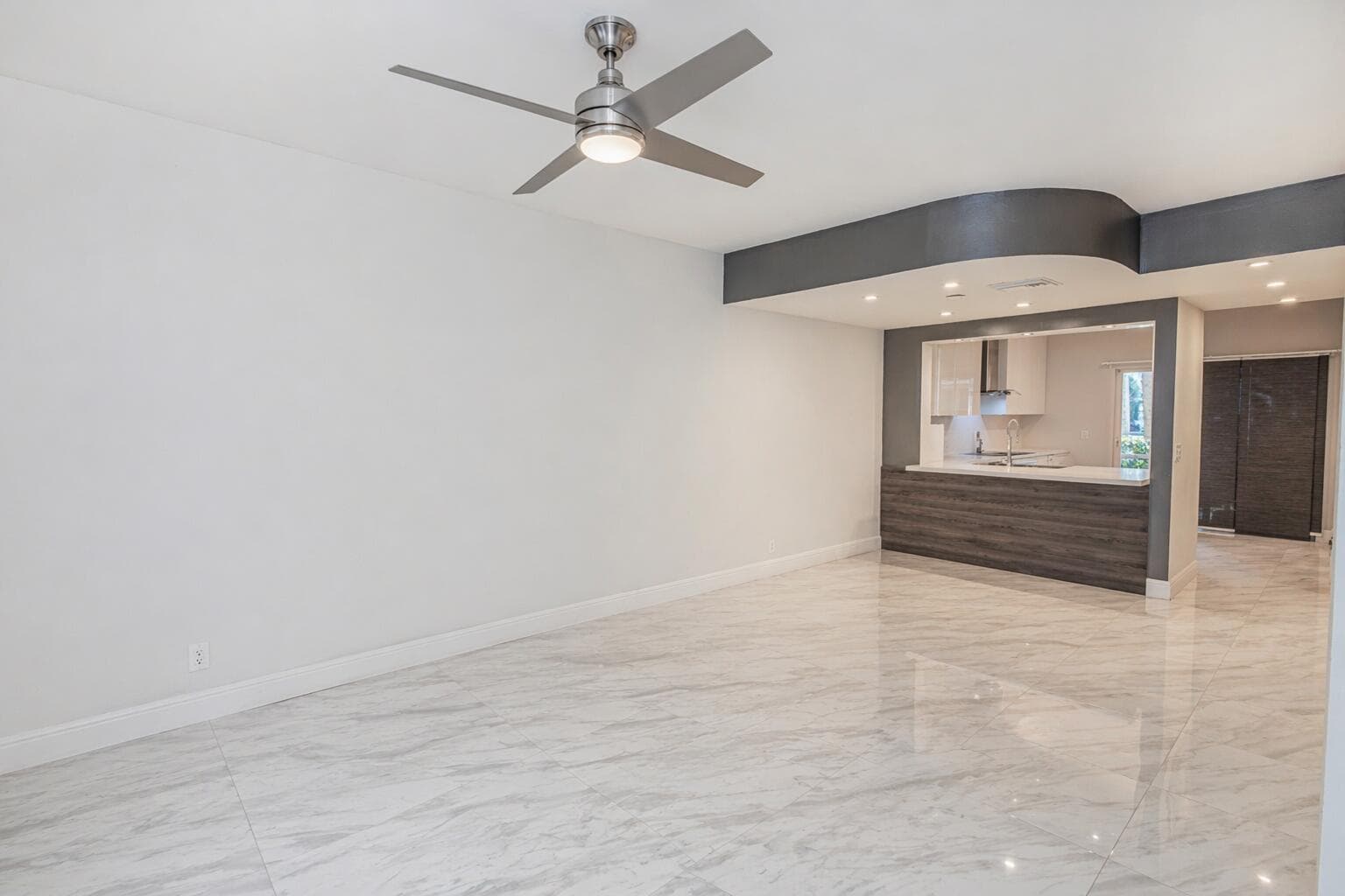 3333 Cabaret Lane 3333, Margate, FL 33063 — photo 6 of 13
