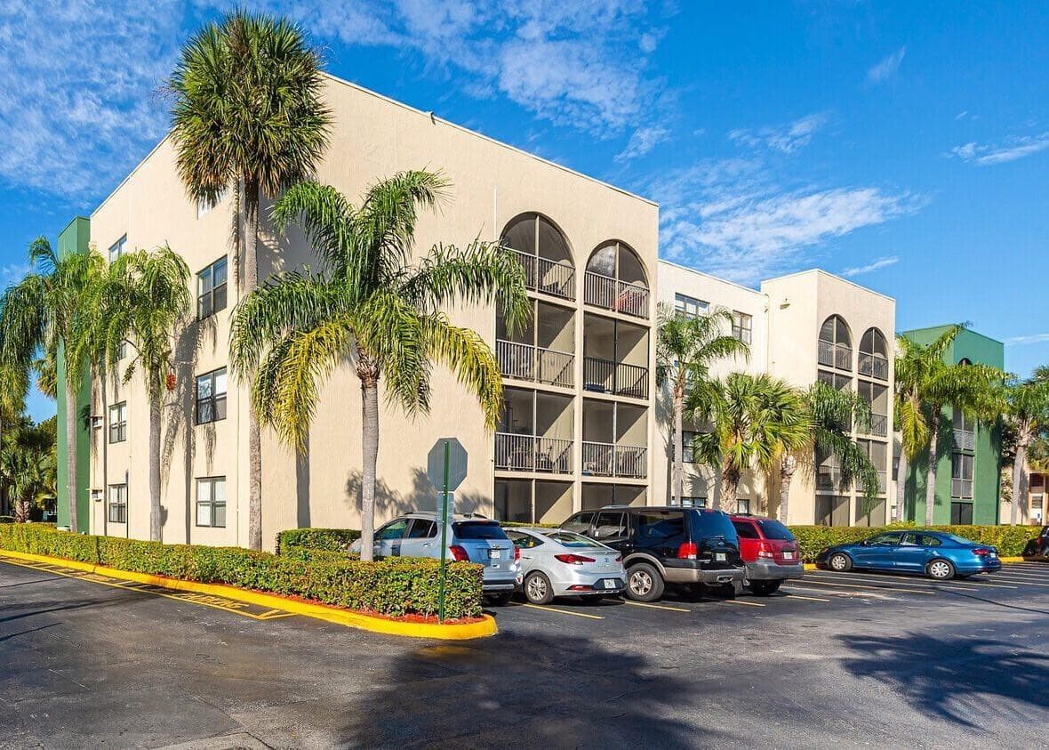 17350 NW 68th Avenue 400-402a, Hialeah, FL 33015 — photo 5 of 8