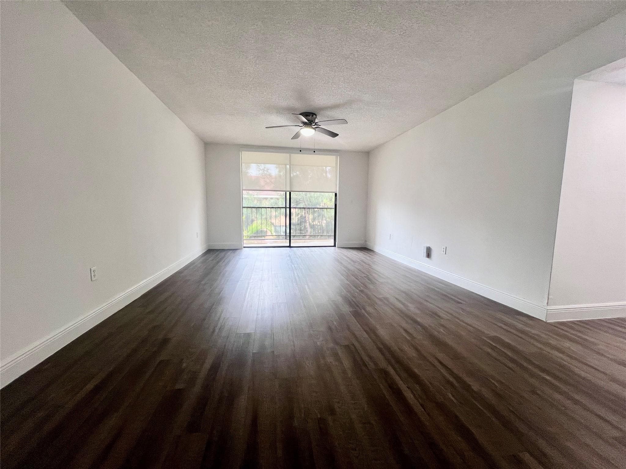 17350 NW 68th Avenue 300-404, Hialeah, FL 33015 — photo 2 of 15