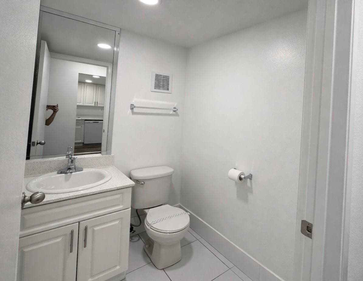 17350 NW 68th Avenue 300-404, Hialeah, FL 33015 — photo 4 of 15
