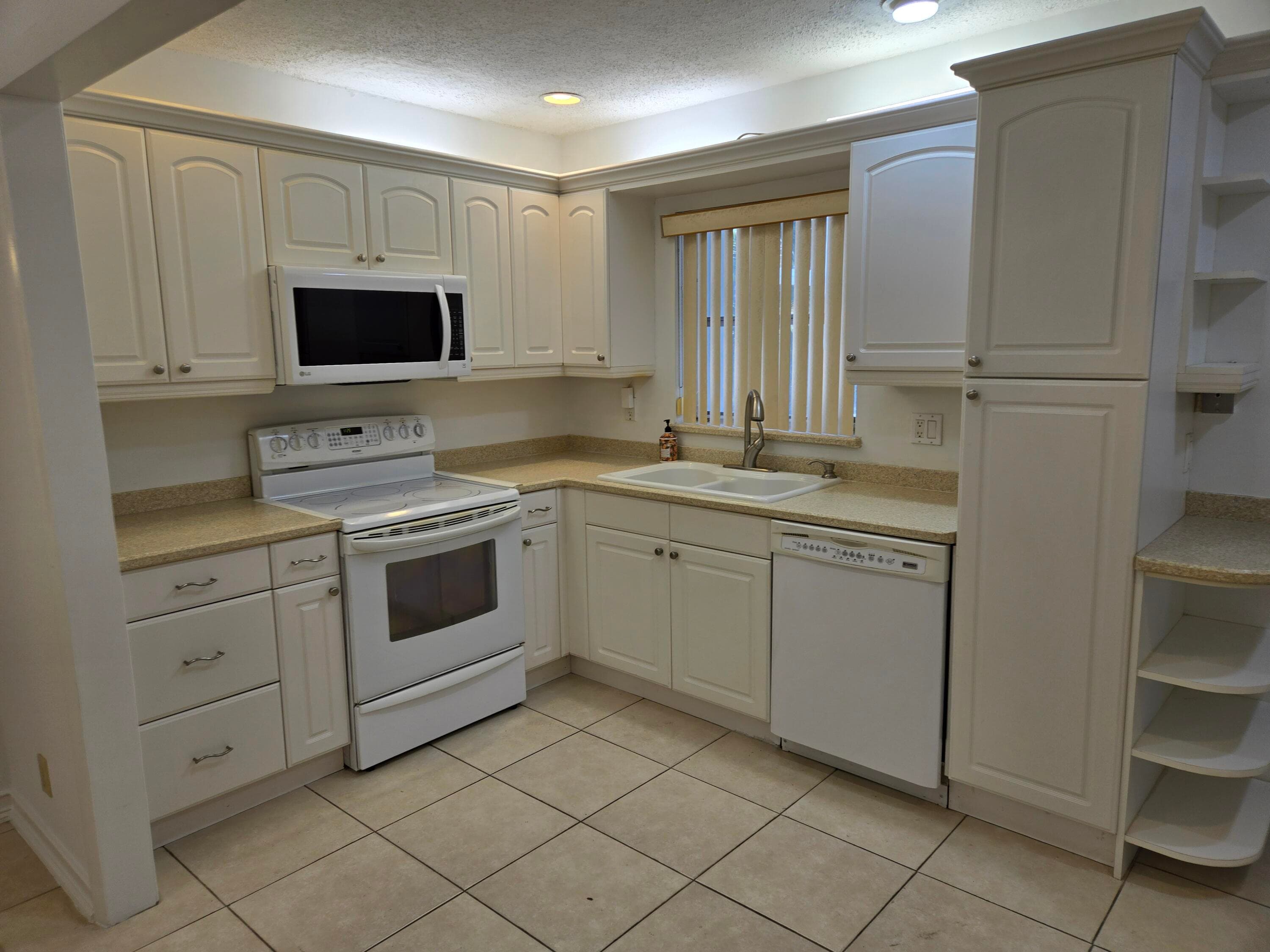 10125 NW 71st Street, Tamarac, FL 33321 — photo 2 of 17