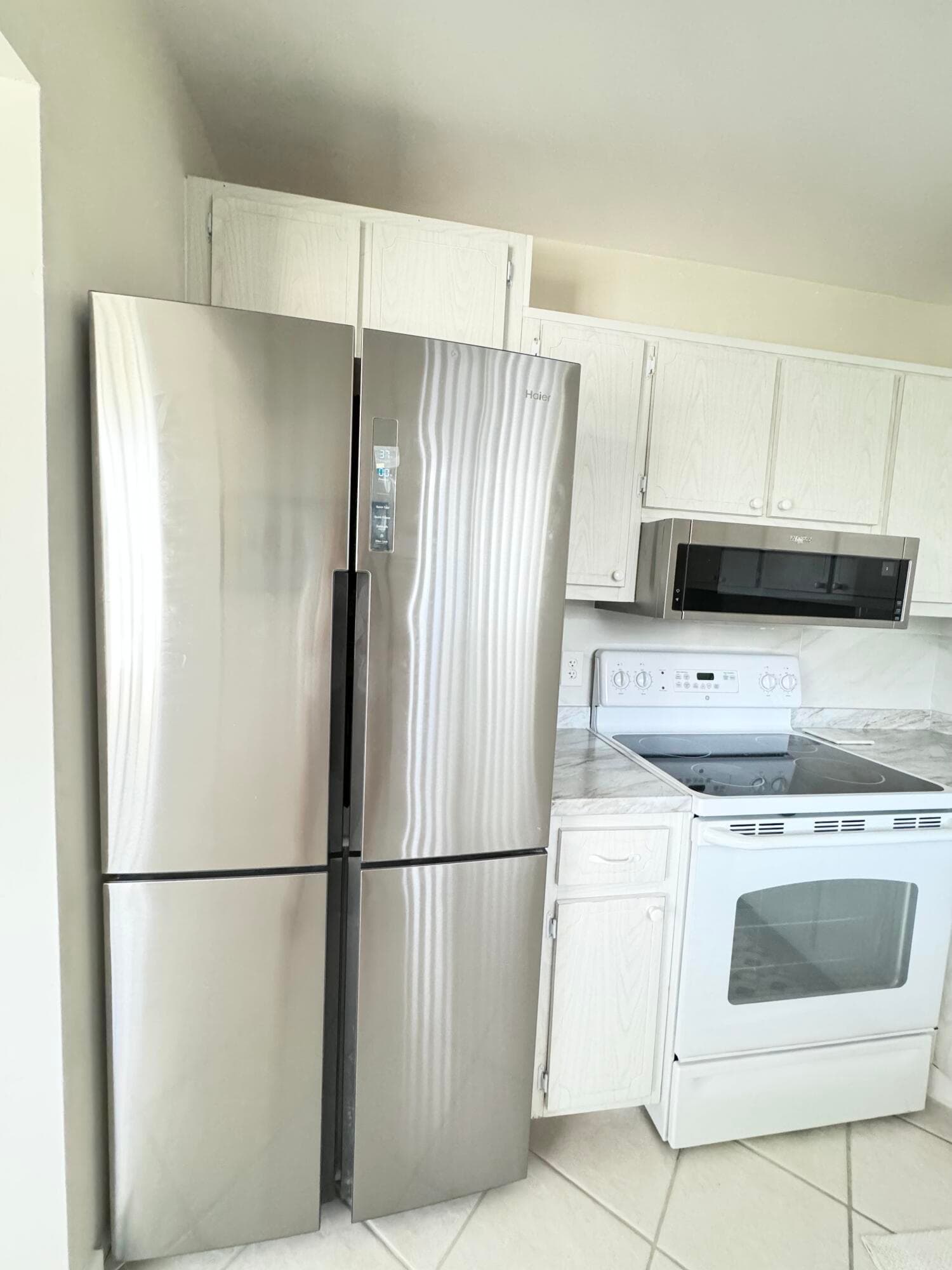 2880 Lake Osborne Drive 205, Lake Worth Beach, FL 33461 — photo 7 of 29