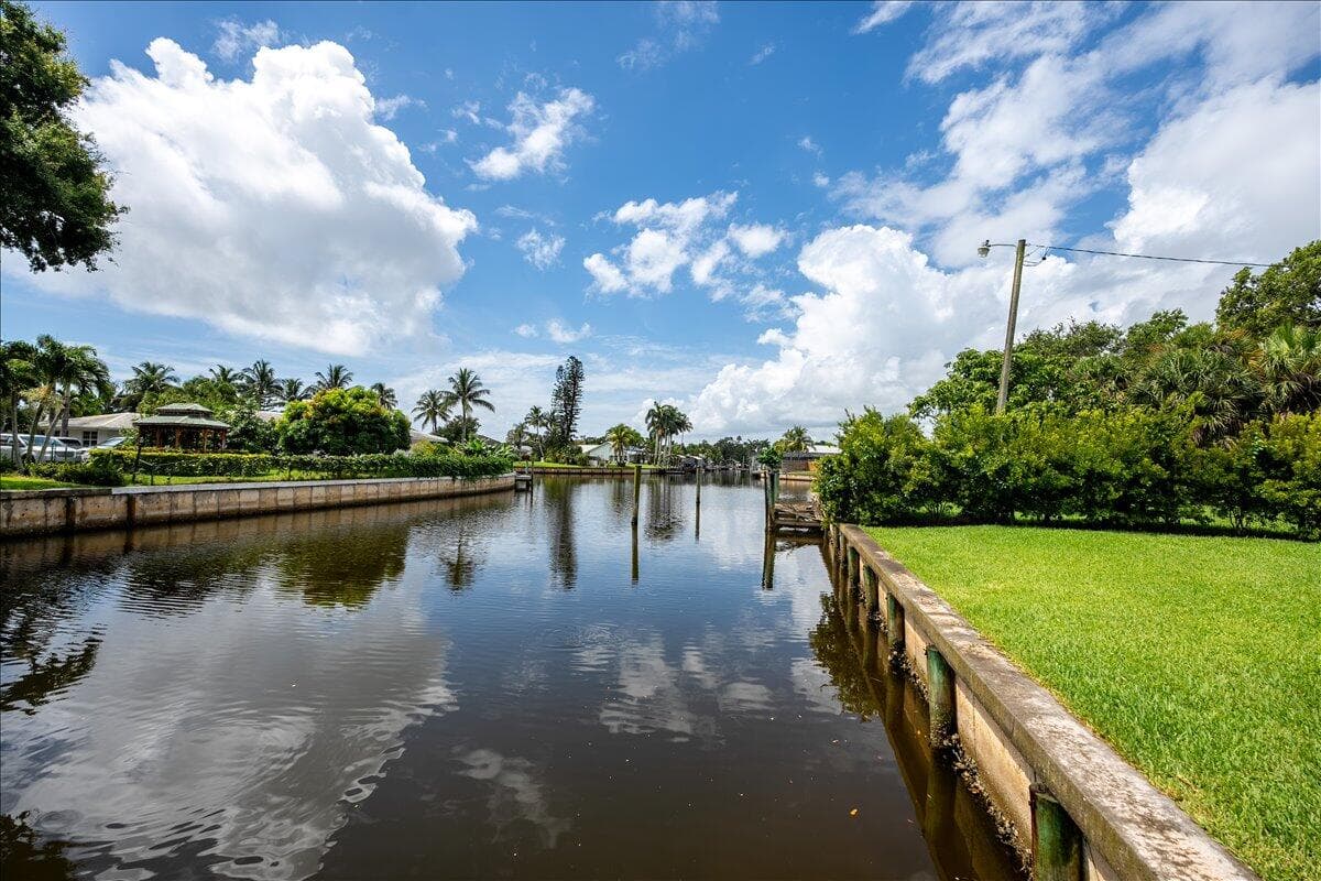 2066 5th Court SE, Vero Beach, FL 32962 — photo 39 of 52