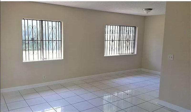 5710 NW 21st Street 36-b, Lauderhill, FL 33313 — photo 2 of 3