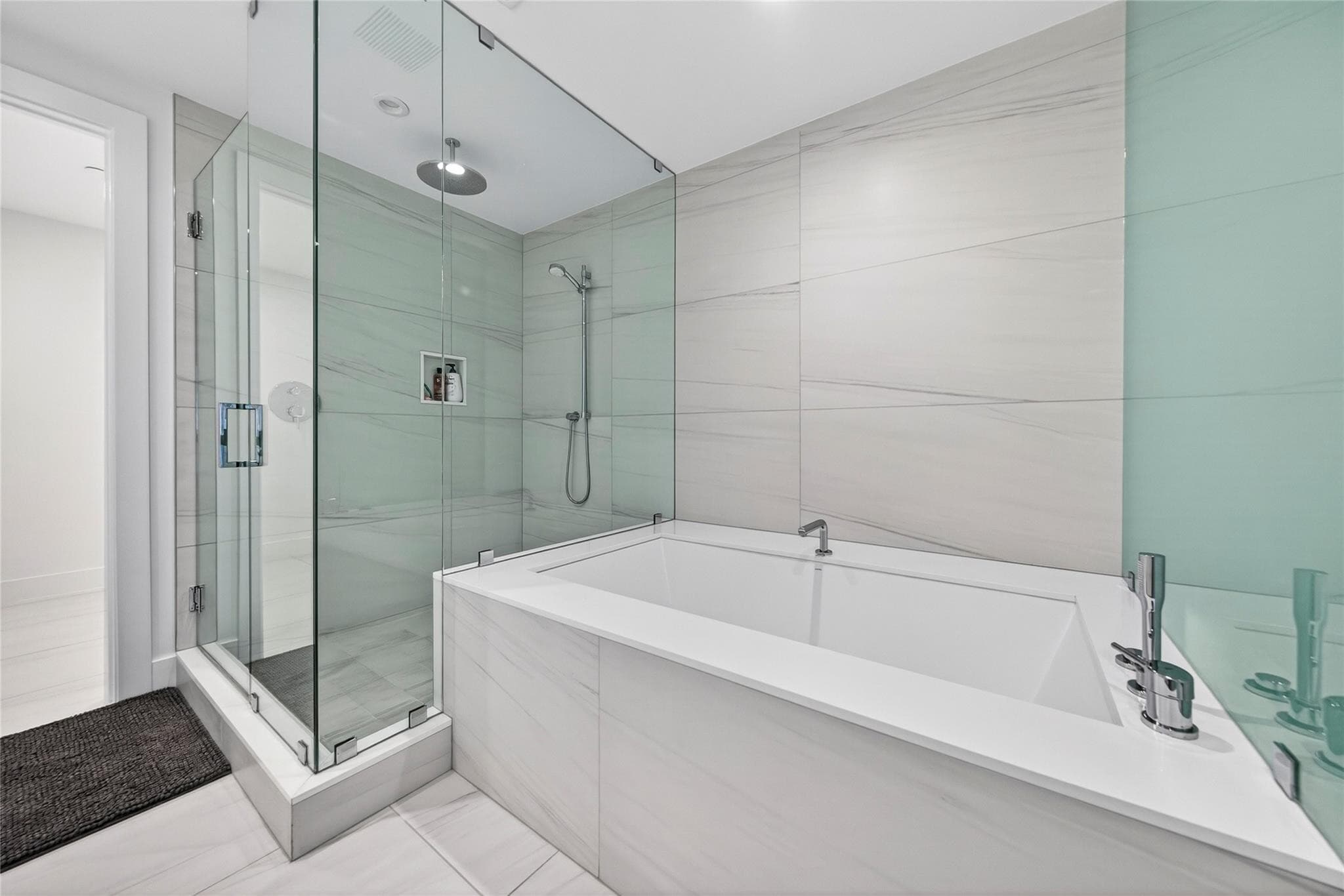 153 N Seabreeze Boulevard 1901, Fort Lauderdale, FL 33304 — photo 23 of 57